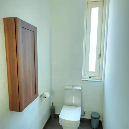 Traditional Townhouse, Terrace Near Valletta Weng1-1 別荘 *