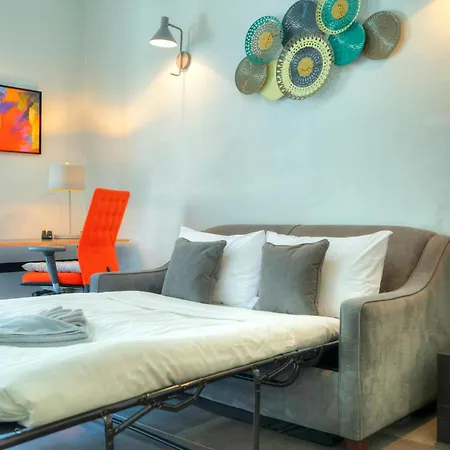 Traditional Townhouse, Terrace Near Valletta Weng1-1