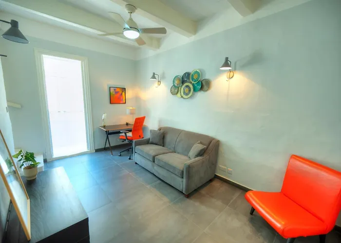 Traditional Townhouse, Terrace Near Valletta Weng1-1