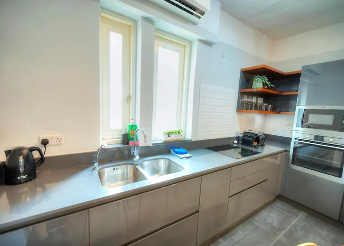 Traditional Townhouse, Terrace Near Valletta Weng1-1 * フロリアーナ