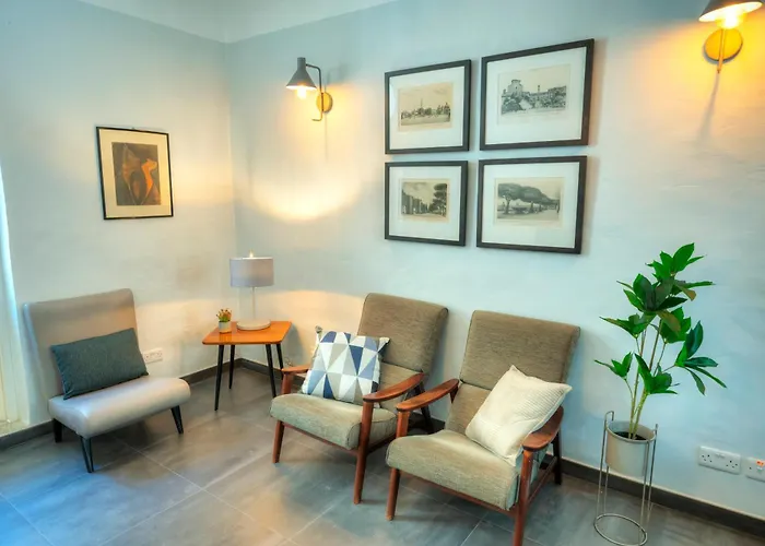 Traditional Townhouse, Terrace Near Valletta Weng1-1 *